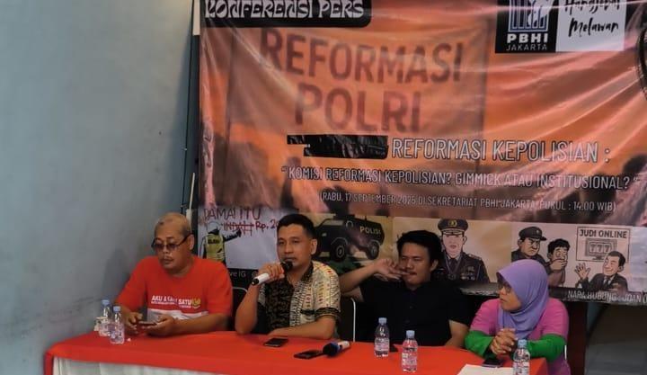 PBHI Sebut Komisi Reformasi Kepolisian Cuma Gimmick